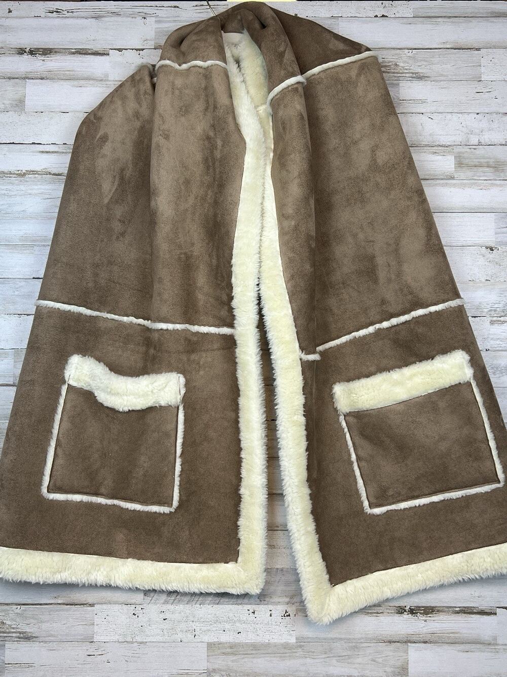 Vintage Mendlos Fashions Faux Suede Sherpa Scarf Wrap Shawl Tan Beige Pockets